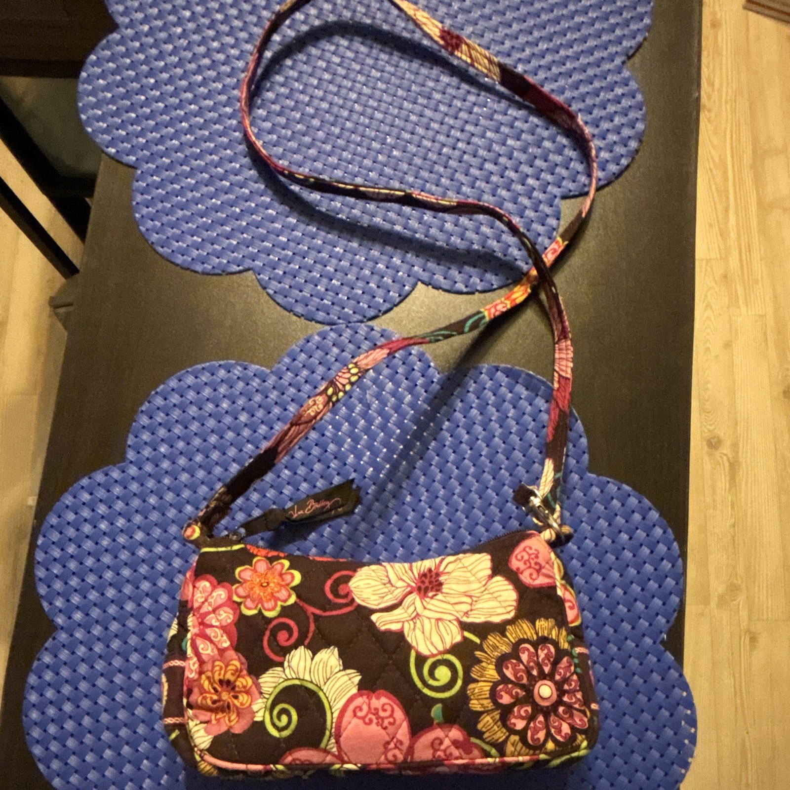 Vera Bradley Floral Quilted Zip small crossbody Bag Brown Pink Multicolor Zipper