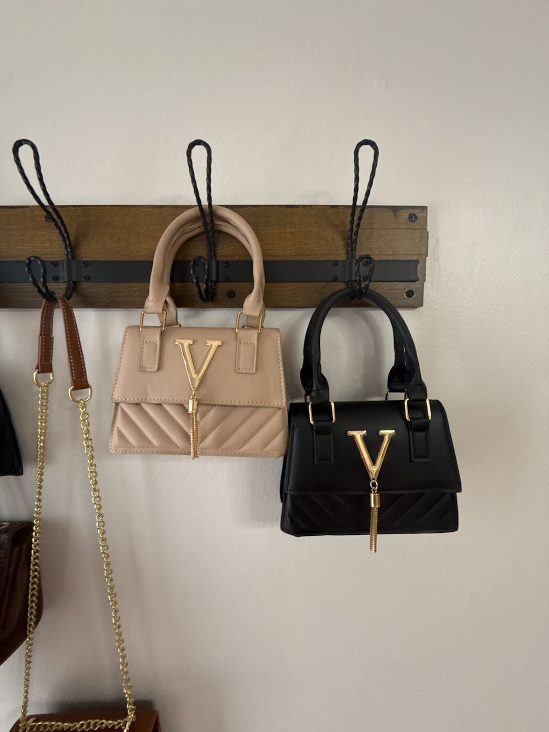 Fashion Quilted Top-Handle Bag with Gold V-Shape Tassel