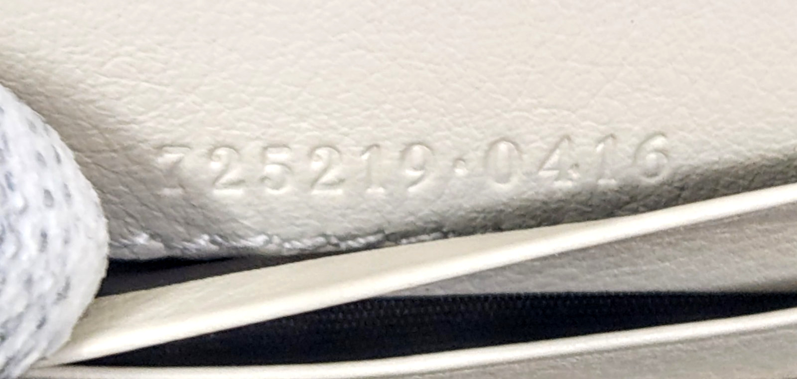 Gucci Blondie Small Chain Wallet Bag Mystic White Roxy Calf Leather – 725219