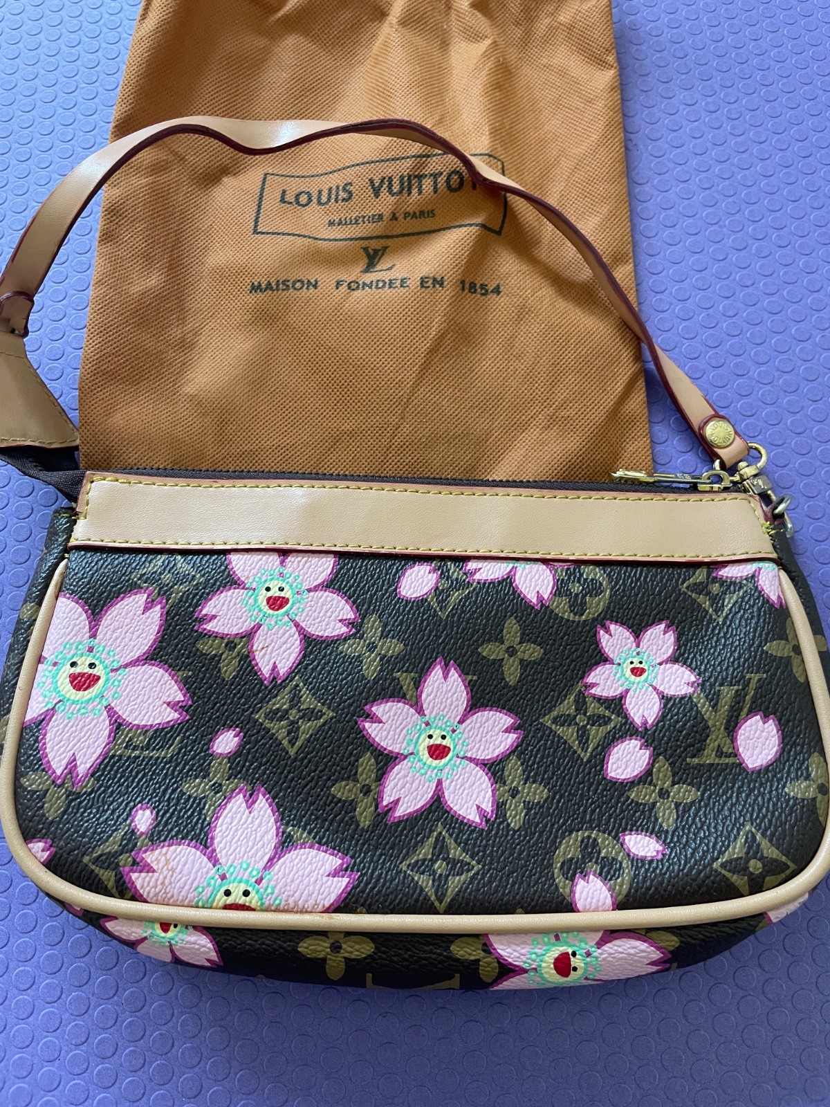 Good used lv cherry blossom pochette