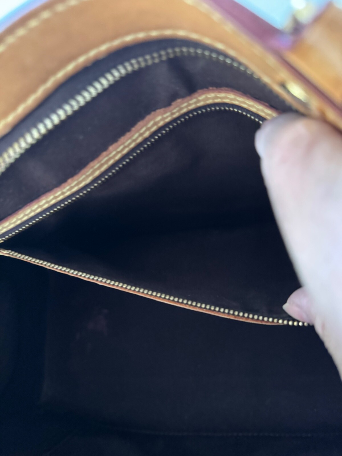 Louis Vuitton Brea Shoulder Bag MM Amarante Leather Monogram Vernis