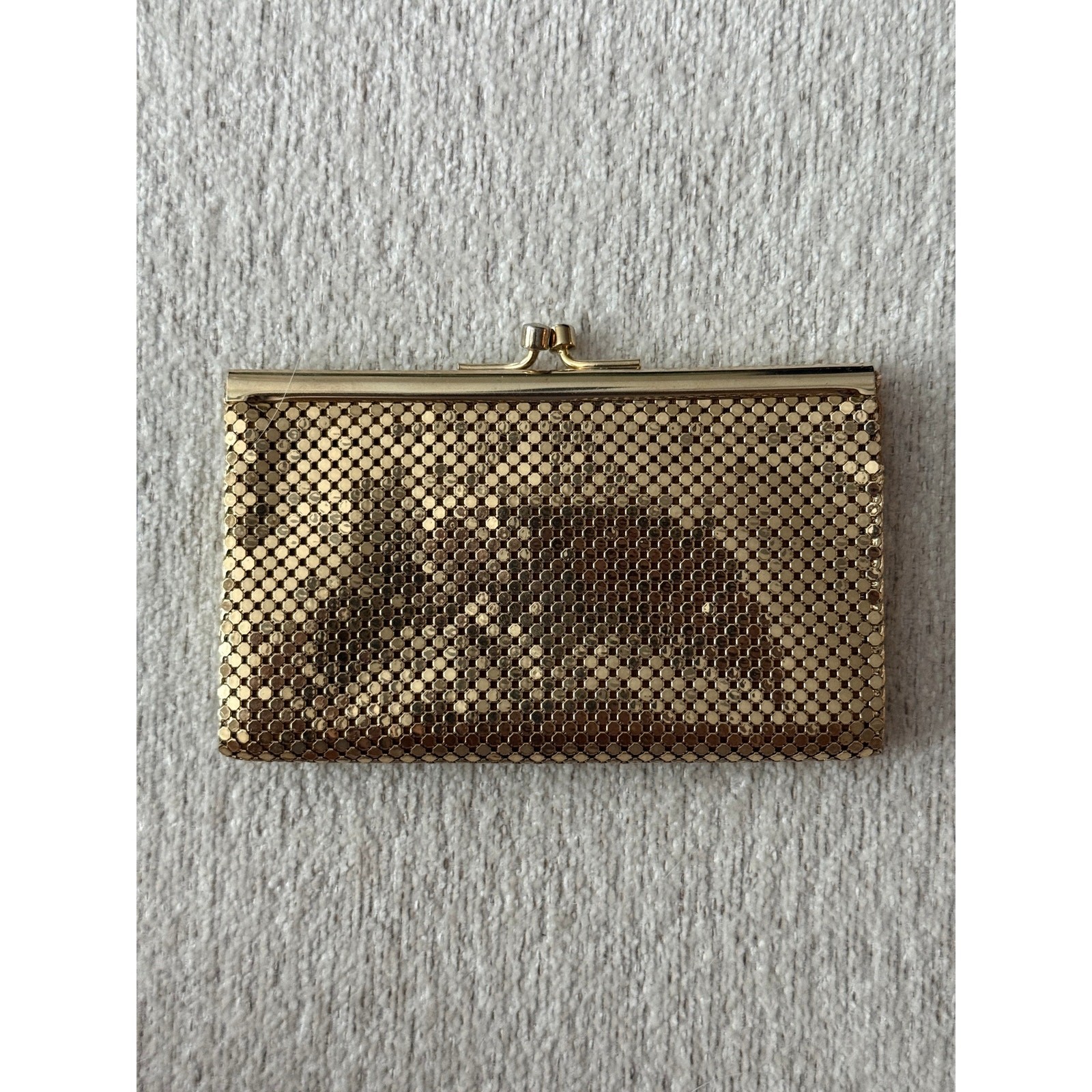 VTG 1970s Whiting & Davis Gold Flat Armor Mesh Wallet Clutch Kiss Lock