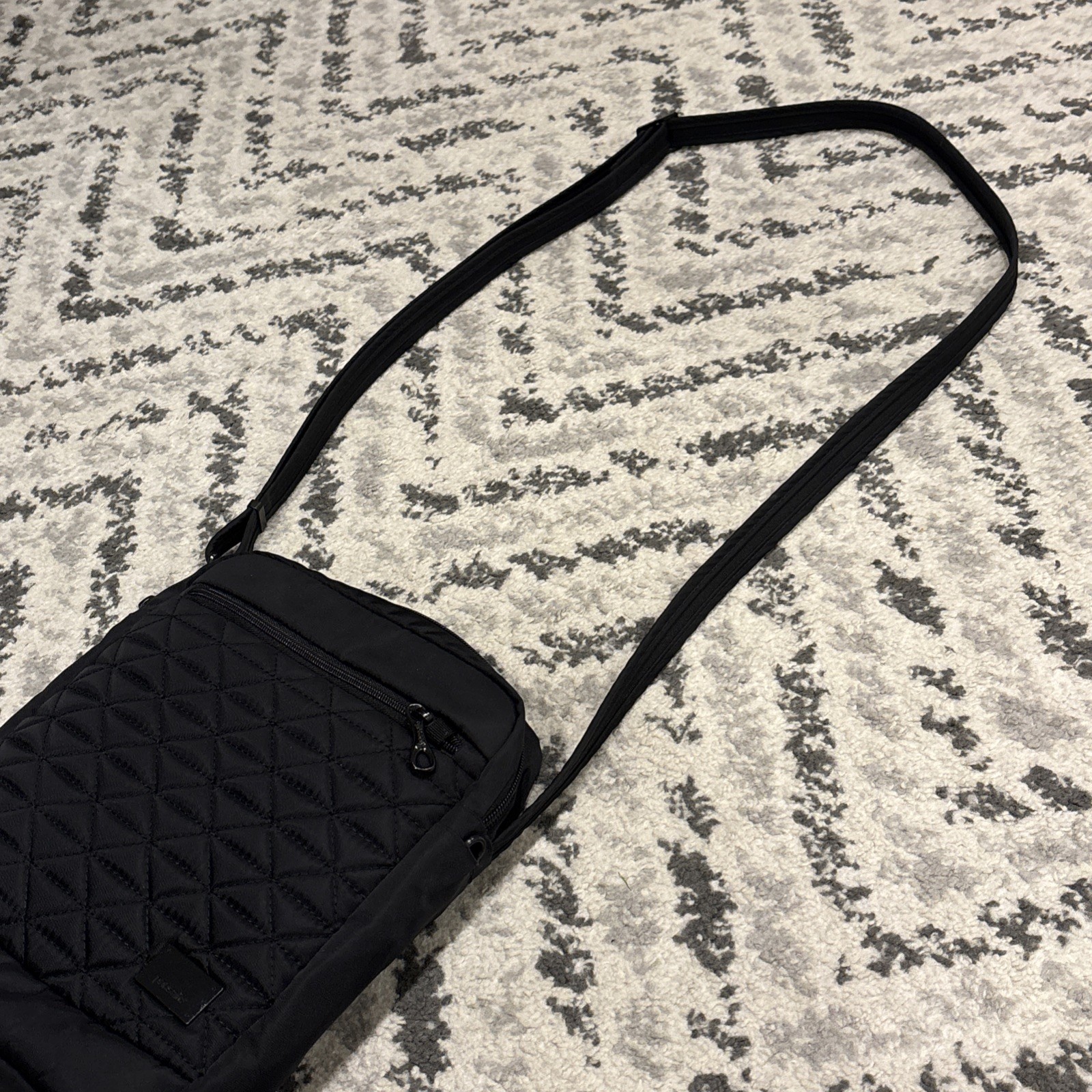PACSAFE Citysafe TravelSmith Special Edition Crossbody Bag Purse Anti-Theft Blak