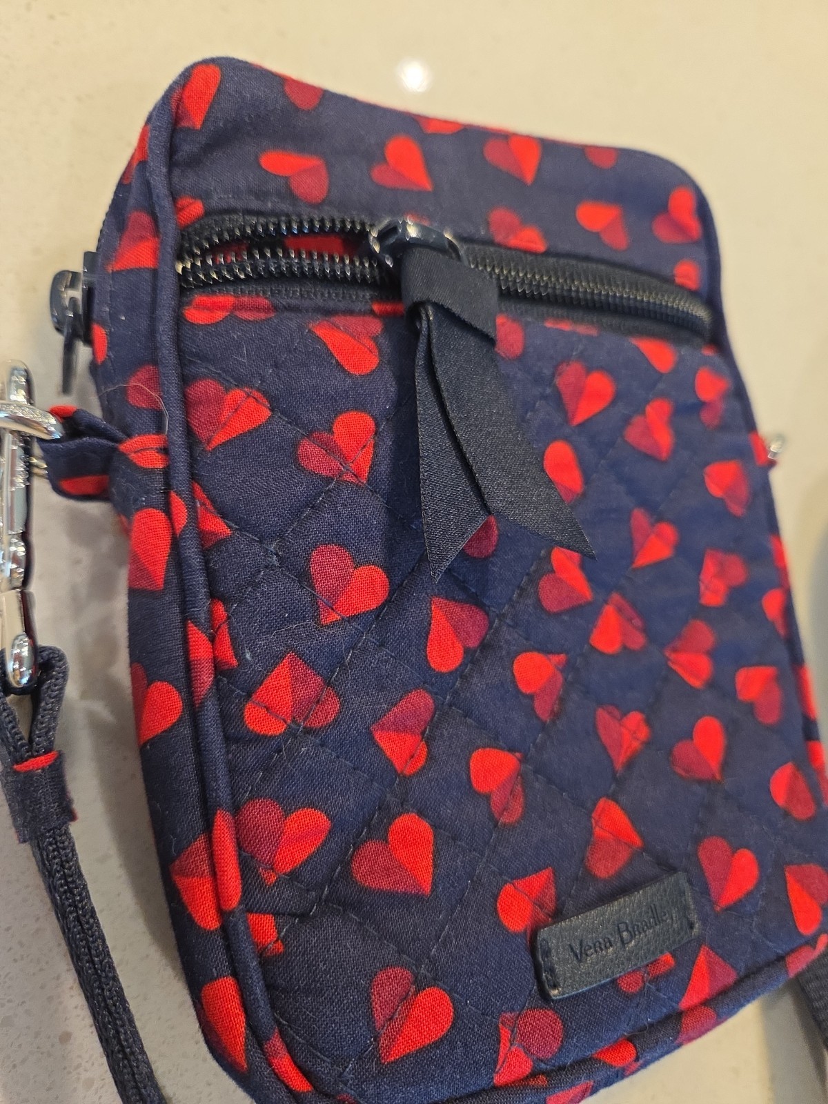 VERA BRADLEY RFID SMALL CONVERTIBLE CROSSBODY “SWEET HEARTS” Navy Blue & Red