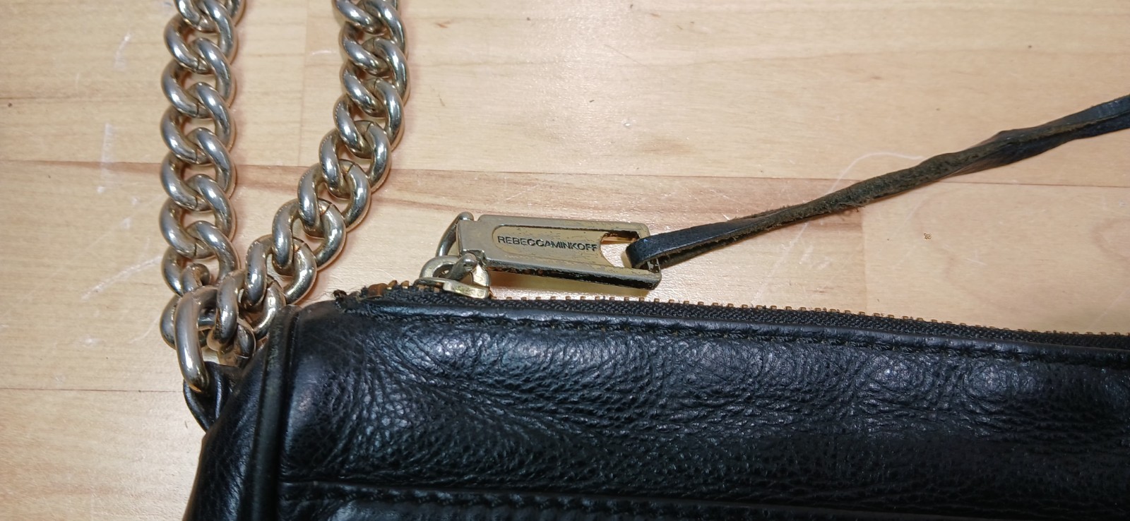 REBECCA MINKOFF MINI MAC BLACK LEATHER CROSSBODY – SHOULDER BAG GOLD CHAIN 9x6x2