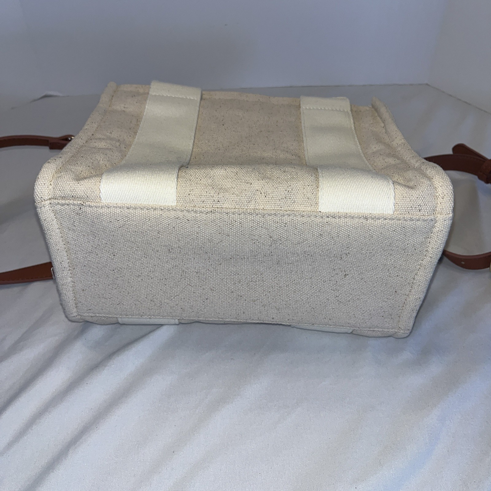 Universal Thread Cream Canvas Crossbody Purse Tote Zipper 9.5x8x5 Inches