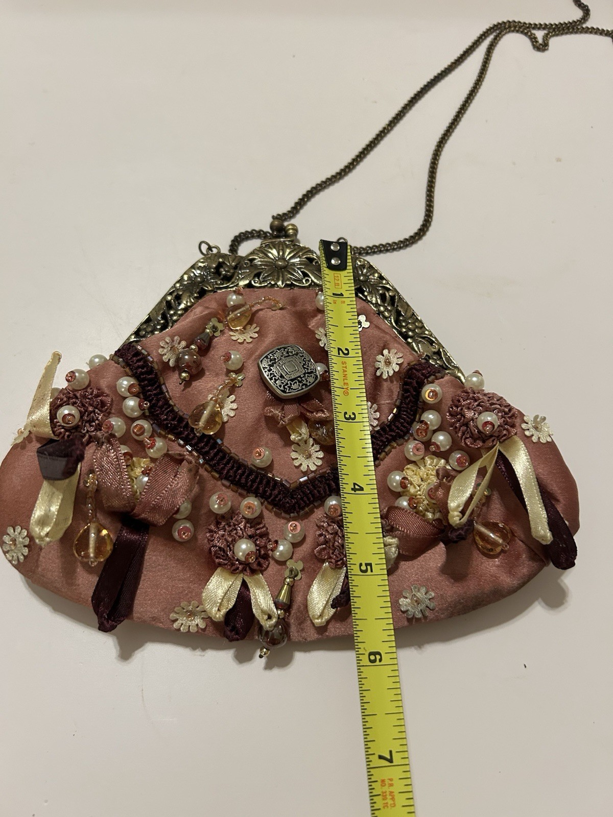 Vintage Embroidered Kiss Lock Silk Lined Purse Chain Strap Evening Bag READ