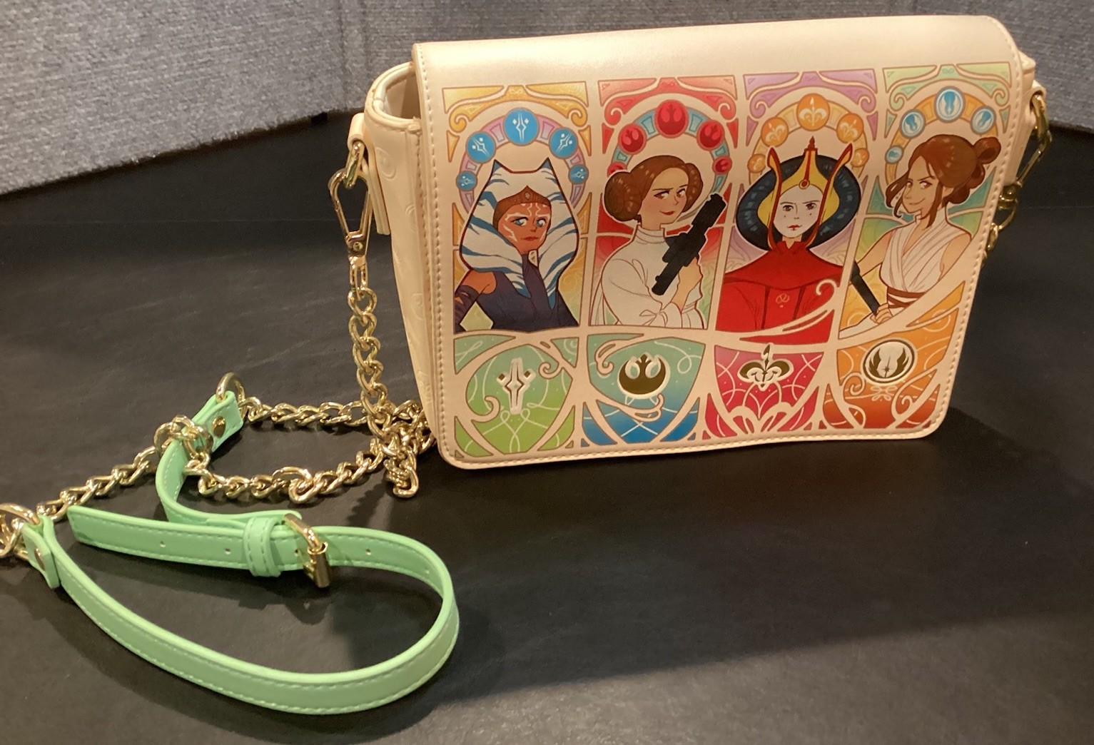 Loungefly Star Wars – Shoulder Bag – Chain Strap – Women Of Star Wars