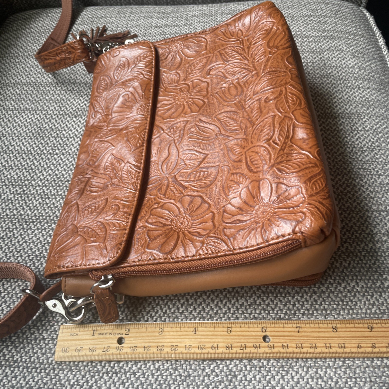 Gun Tote’n Mamas Concealed Carry Brown Leather Tooled Crossbody Bag