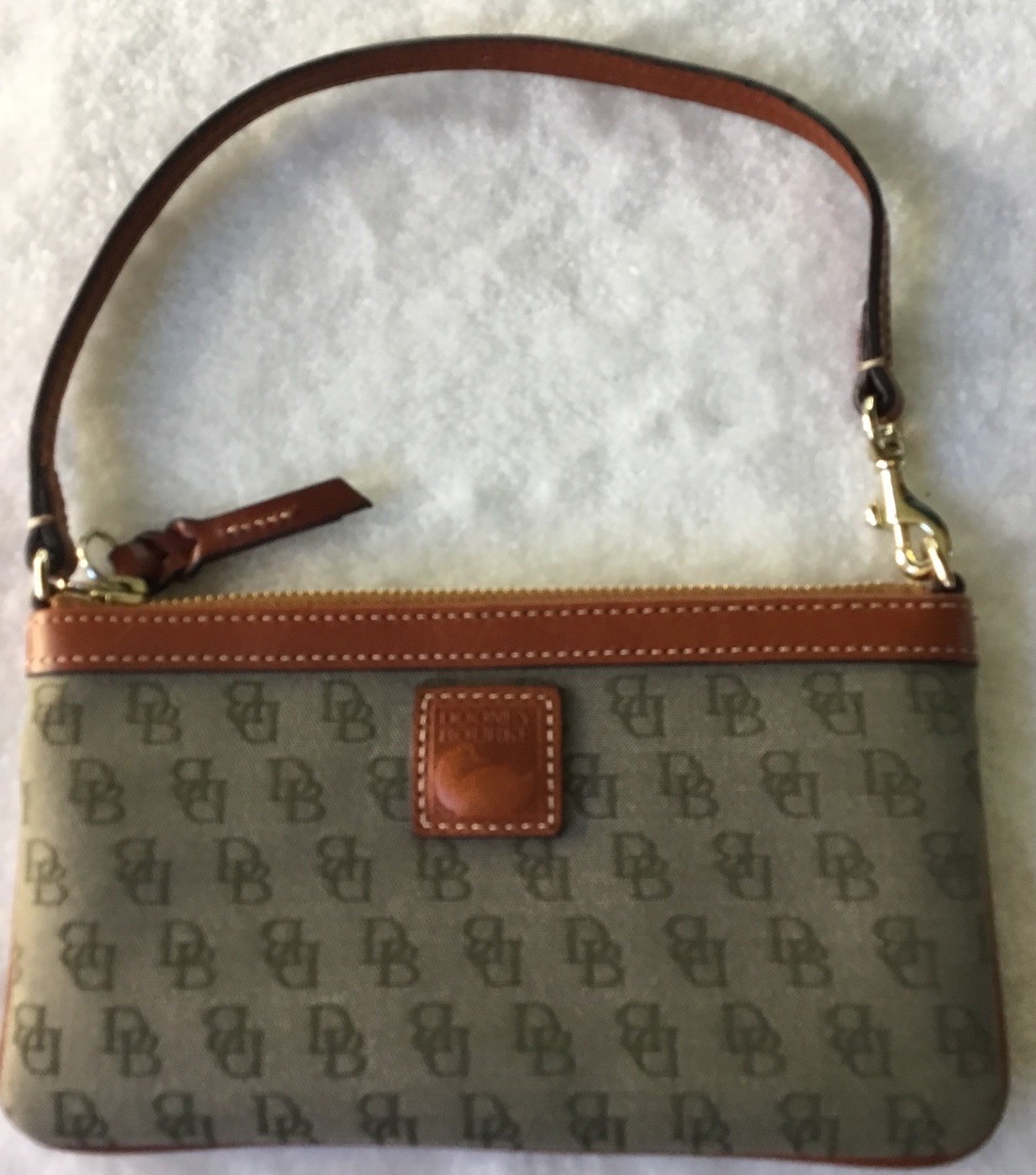 DOONEY AND BOURKE IVY GREEN WRISTLET