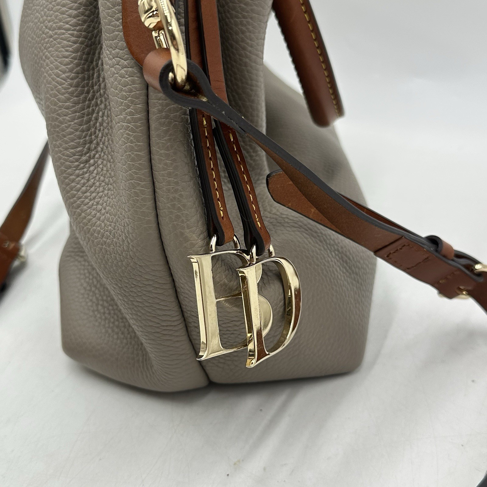 Dooney & Bourke Pebble Grain Medium/large Zip Barlow Purse In Elephant Nice