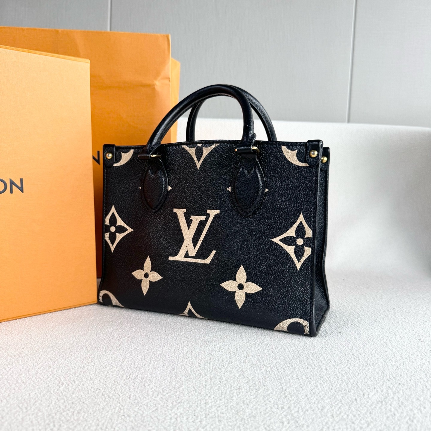 Louis Vuitton Onthego Tote PM 25 Black Cream Giant Monogram Empreinte Strap Bag