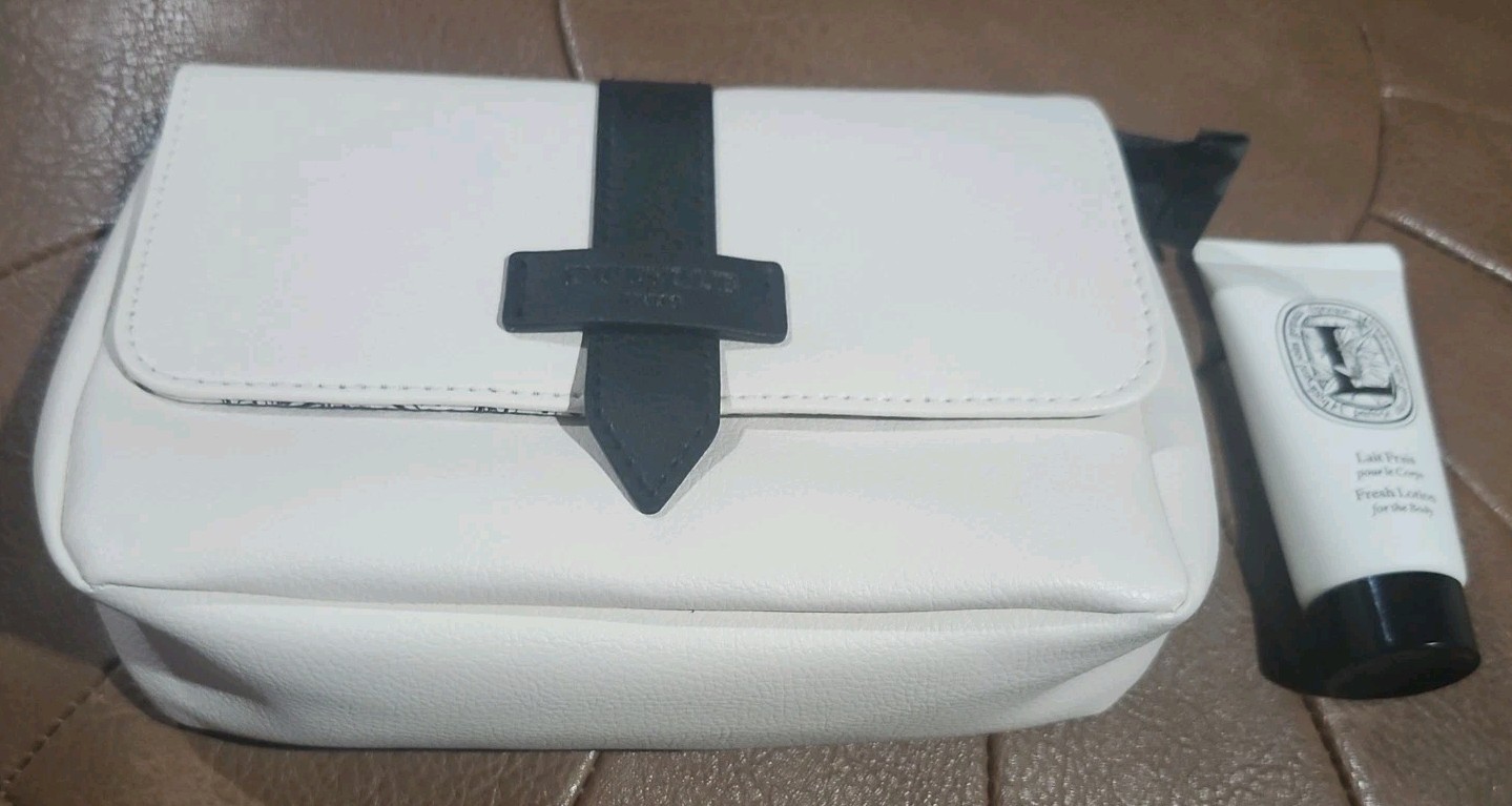 Diptyque Paris Cosmetic Bag Travel Case Qatar Womens/ 1 fl oz Fresh Lotion
