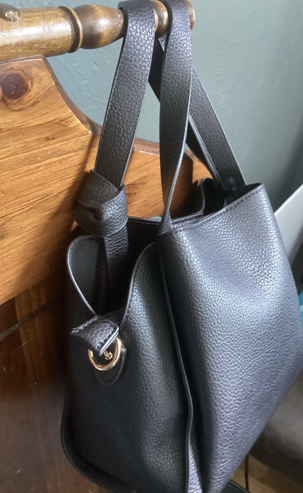 kate spade new york Black Medium Shoulder Bag Magnetic Snap Zip Pouch