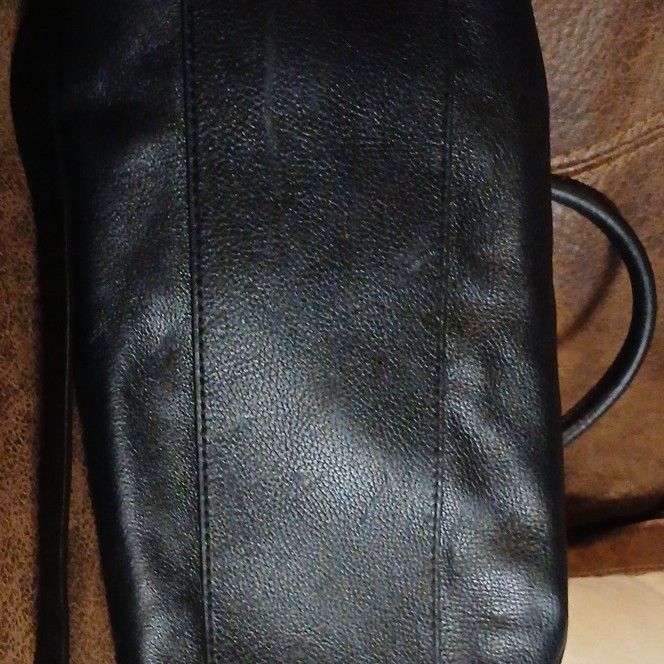 Michael Kors Black Large Satchel Top Handle Zip Gold Hardware Pockets Strap
