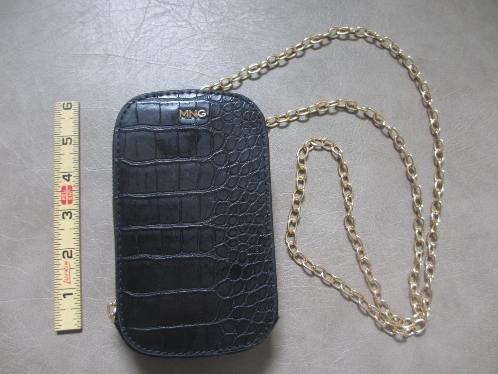 Mango MNG Mini Crossbody Black Zip Wallet Type Purse 3.5″x6″ with 42″ Gold Chain