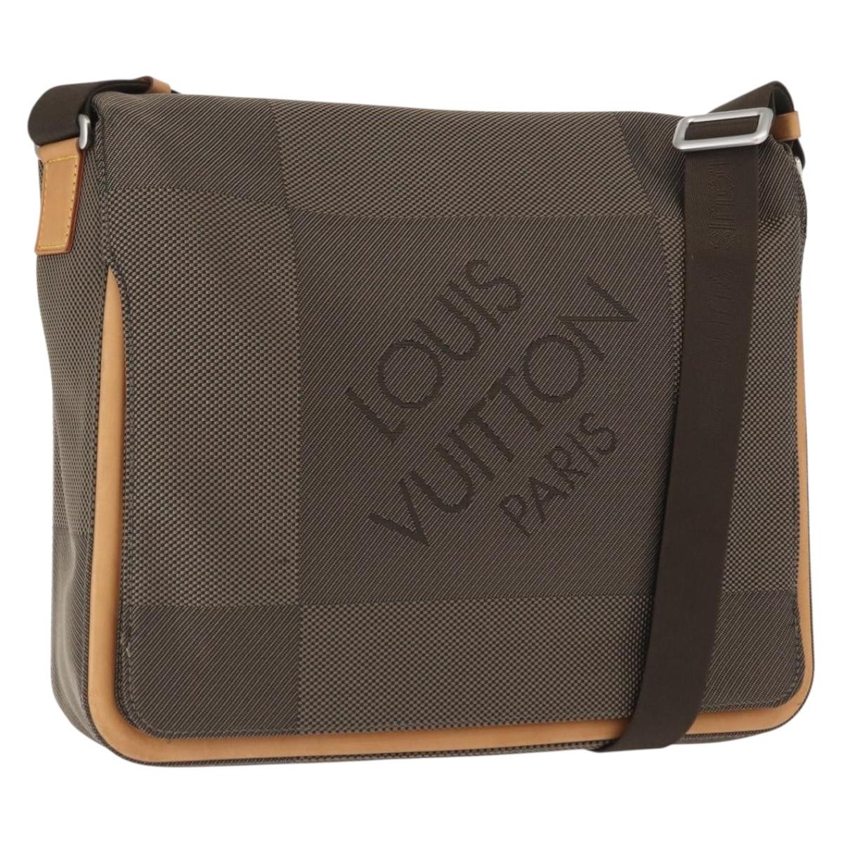 LOUIS VUITTON Damier Geant Messager Shoulder Bag Tail M93030 LV Auth 168478