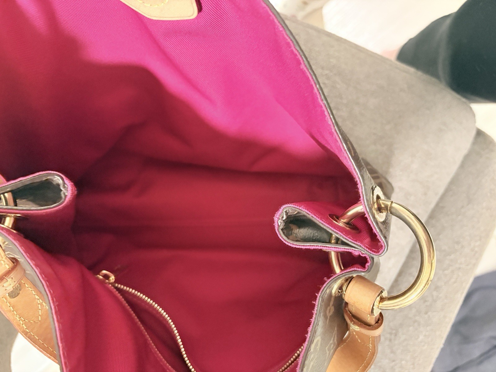 Louis Vuitton Graceful LV Pivoine PM