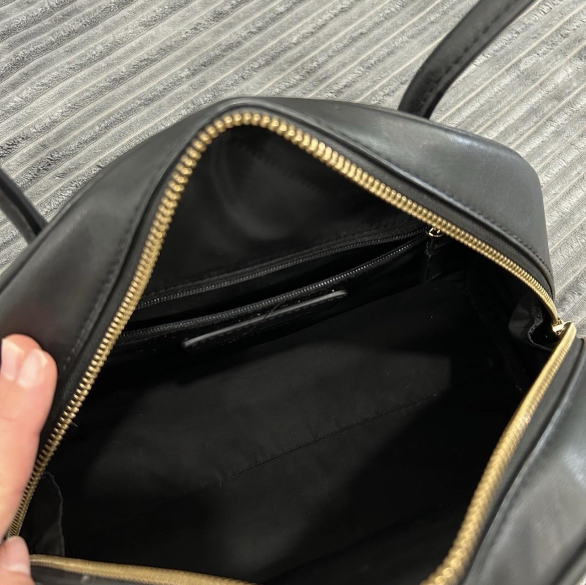 Marc Jacobs Black Small Satchel Top Handle Zip Gold Hardware w/ Dust Bag