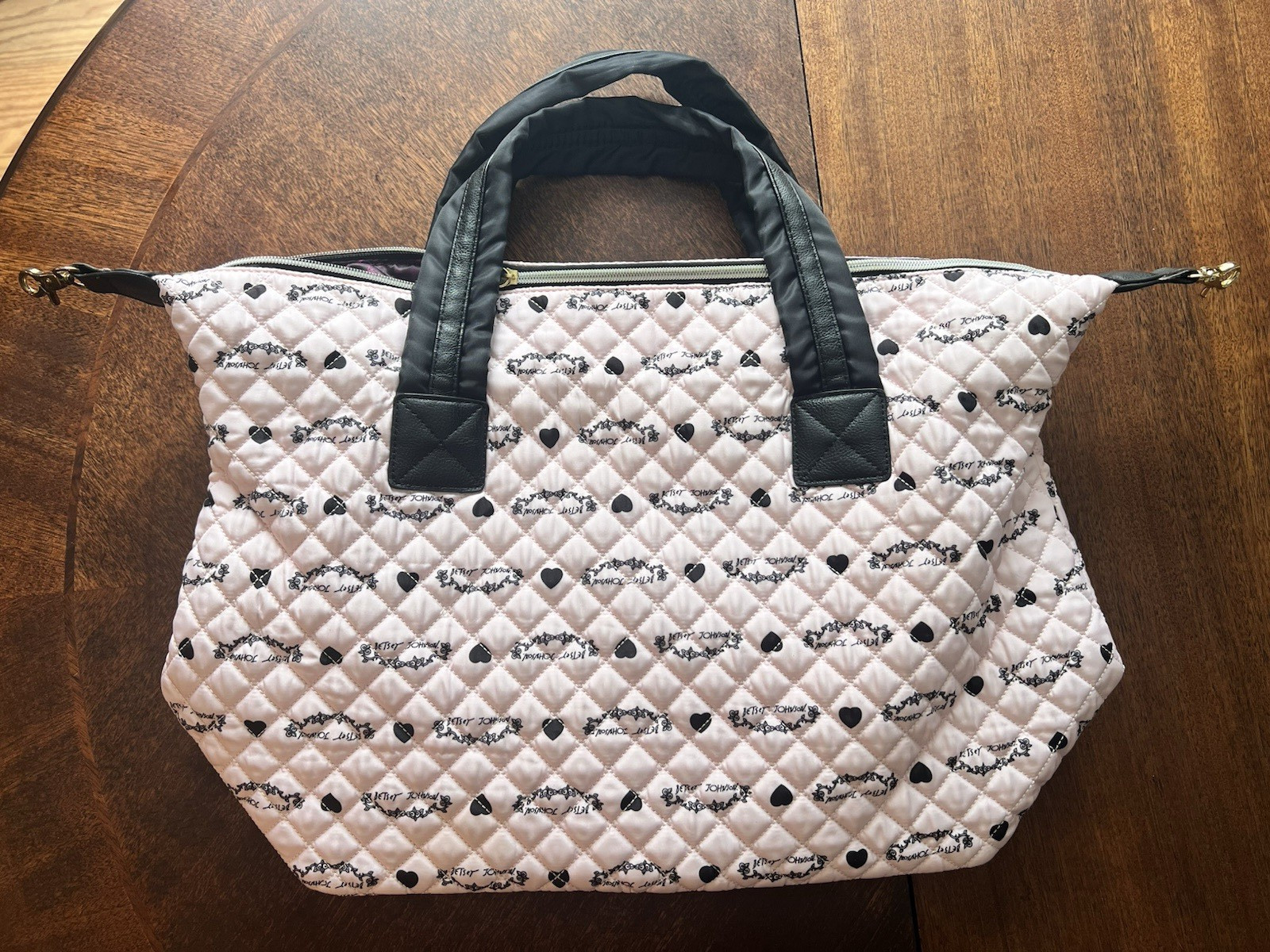 Betsey Johnson Weekender Duffle Carry-on Bag Quilted Pink Black Logo Bow NOstrap