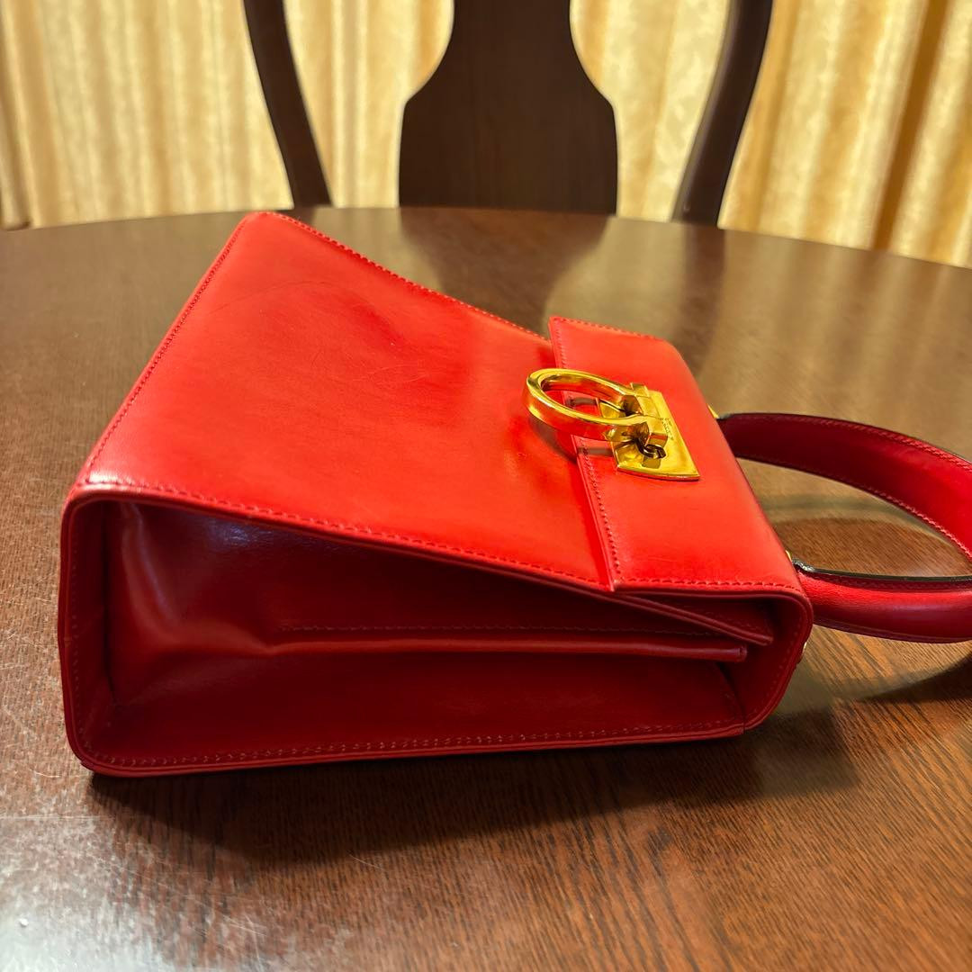Salvatore Ferragamo Red Leather Handbag Shoulder Bag 20cm 7.9in W 19cm 7.5in H