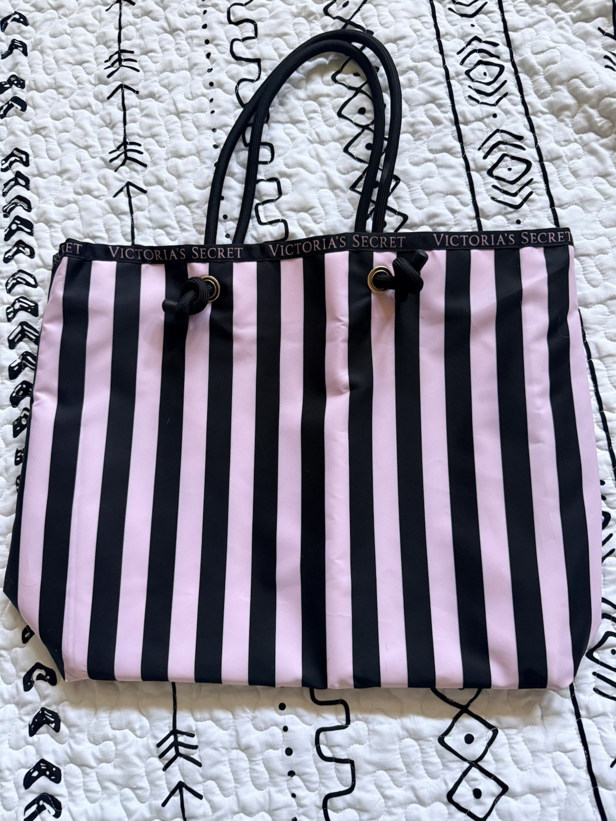 NWOT REVERSIBLE VICTORIA SECRET TOTE BAG 2 Bags In 1!