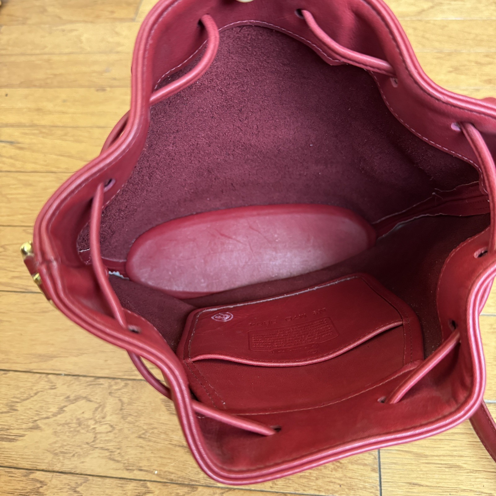 90s Coach Equestrian Drawstring Red Leather Bucket Shoulder Bag USA Made 9804