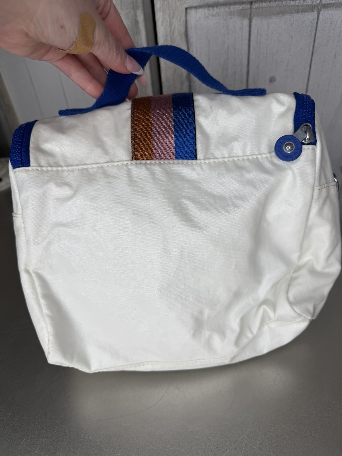 Kipling Kichirou White Insulated Lunch Bag Polyester Metallic Striped Glitter