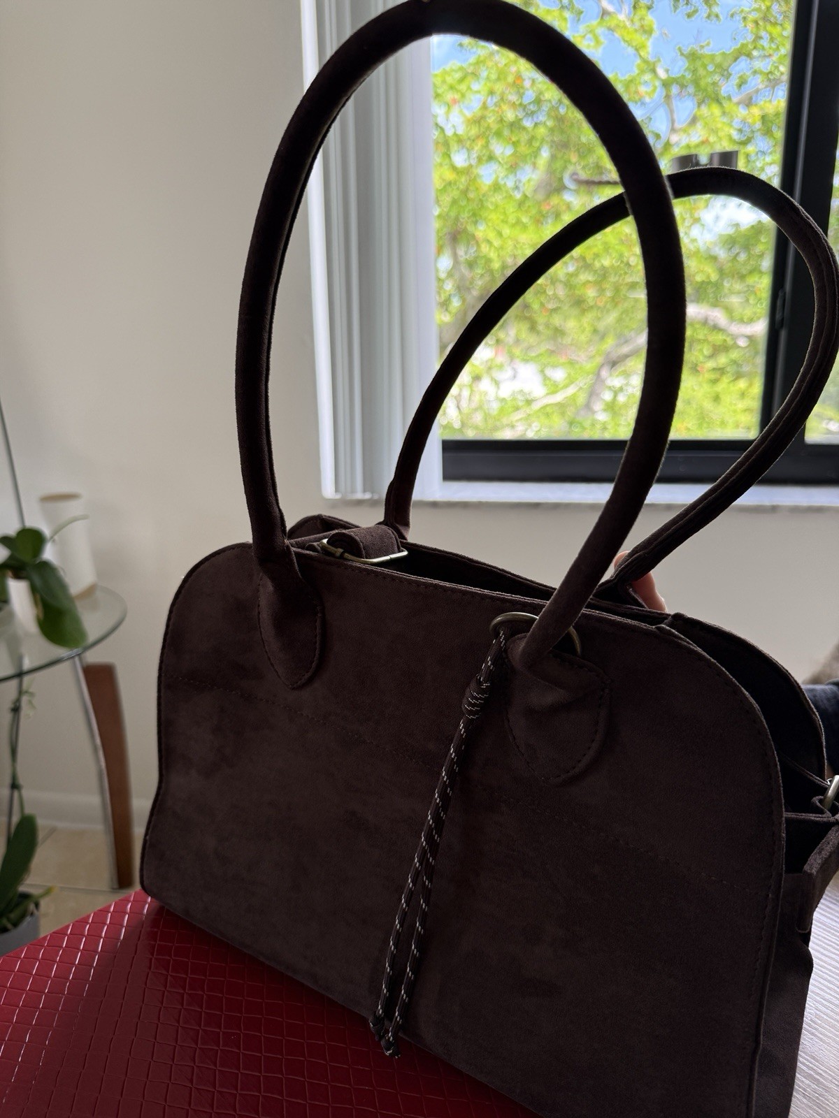 White Mountain Brown Suede Shoulder Bag Detachable Strap Zip Closure