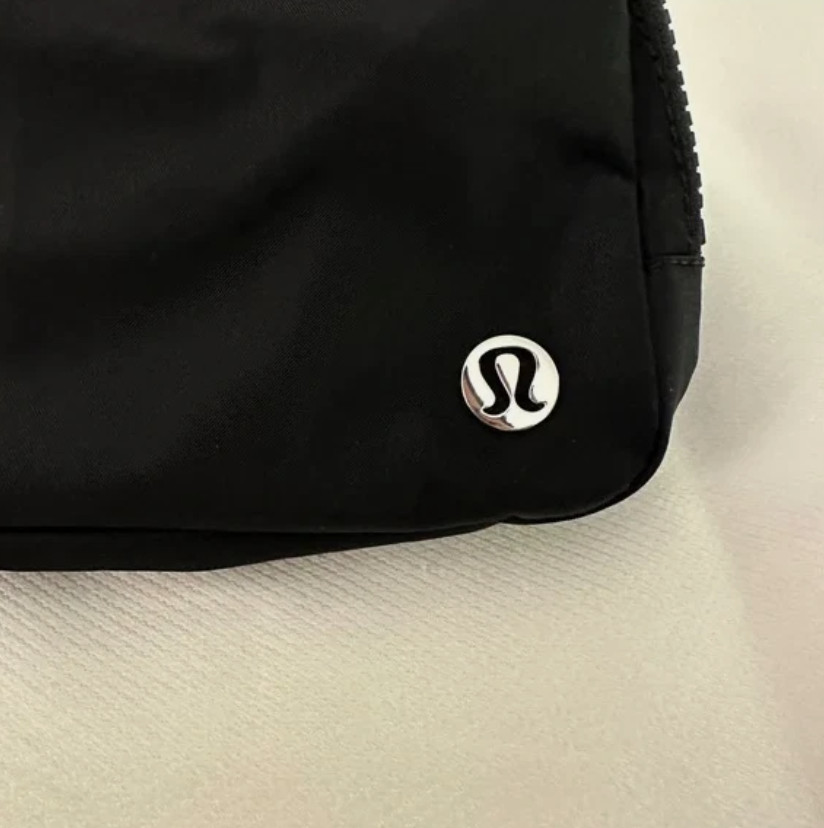 Lululemon Everywhere Belt Bag 1L Black Unisex Crossbody Waist Fanny Pack NWT