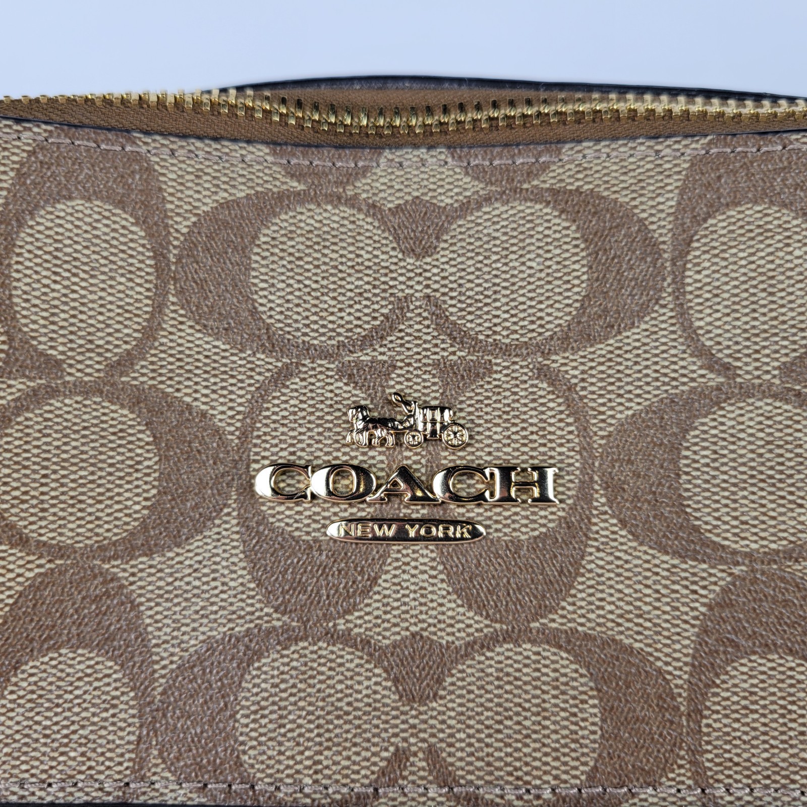 Authentic Coach Gallery Tote F79609 Signature Canvas – Excellent Condition