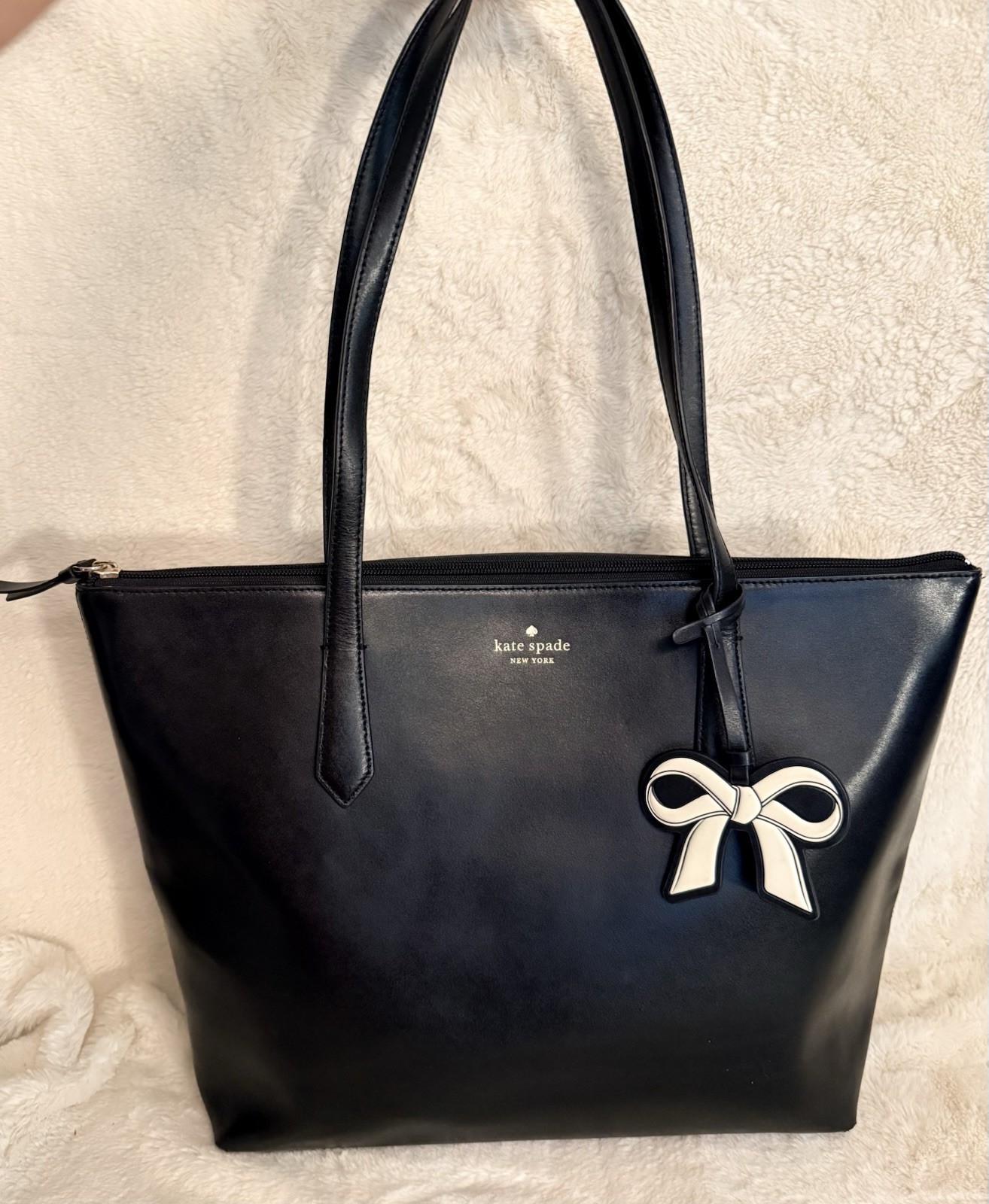 Authentic Kate Spade New York Cassy Black Large Tote w/ Removable Bow Charm