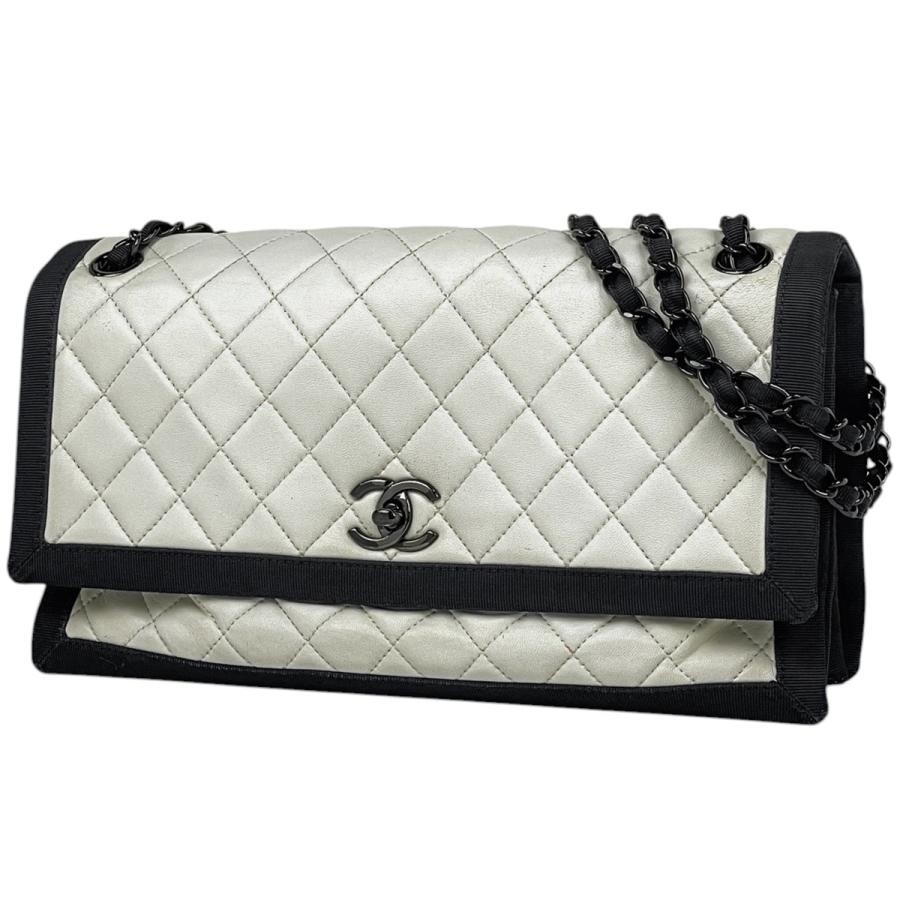 Chanel Chain Leather Fabric White Shoulder Bag #BS3707