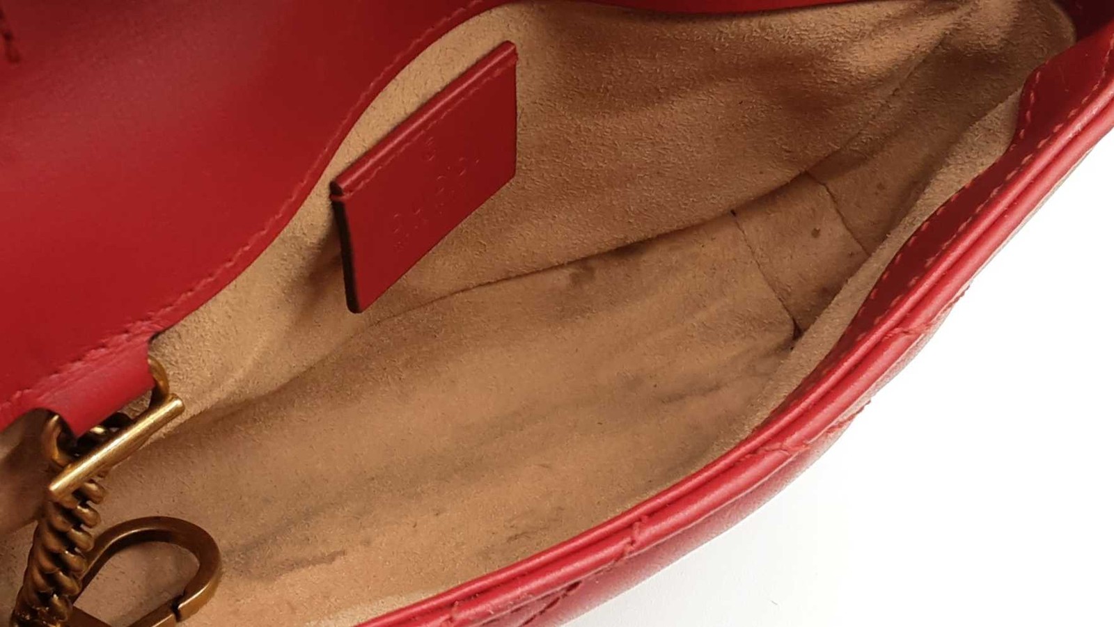 Gucci Super Mini Marmont Bag In Hibiscus Red Matelassé Leather Fw0526oordu