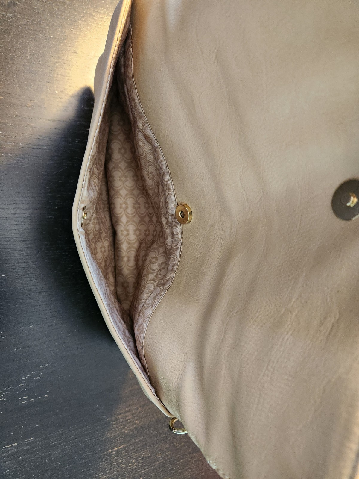 Beige Foldover Zip Wristlet Clutch w/ Snap Flap,Lined Pockets. See Picture Flaws