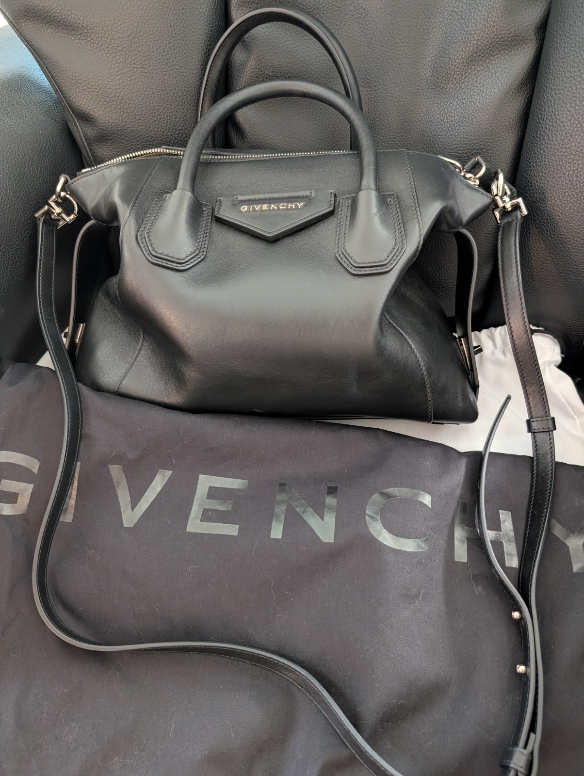 100% Authentic Givenchy Antigona Soft Small Leather Handbag Black