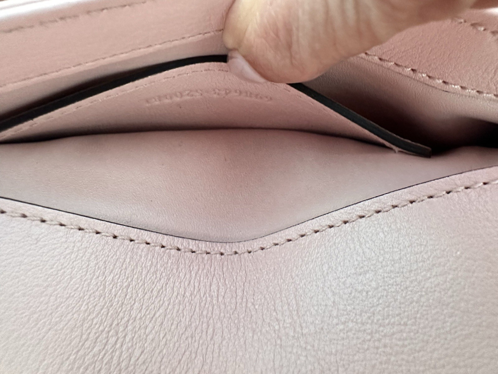 $3,200 Gucci Blondie pink Leather Crossbody Bag Come W 2 straps 698643 Full Set