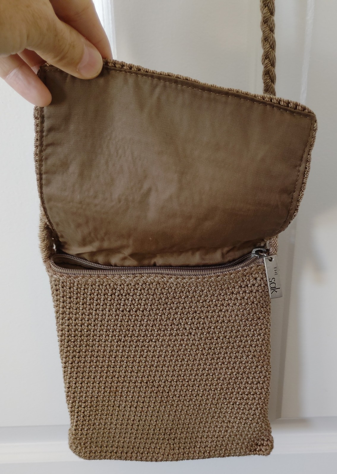 The SAK Crossbody Purse Shoulder Bag Light Brown Woven Knit Crochet 8.5″ x 7.5″
