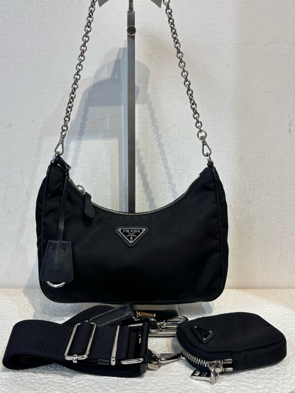 Prada Crossbody Bag（21×6×16 )cm