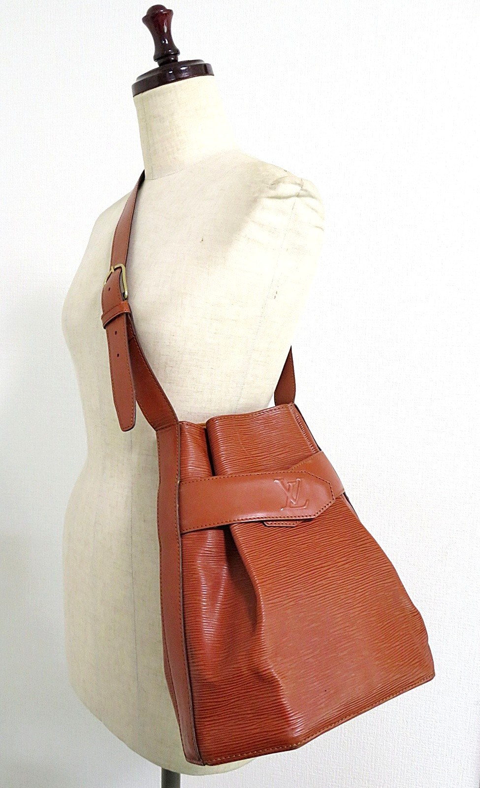 Auth LOUIS VUITTON Sac D’Paule Brown Epi Leather PM Shoulder Bag Purse #64358