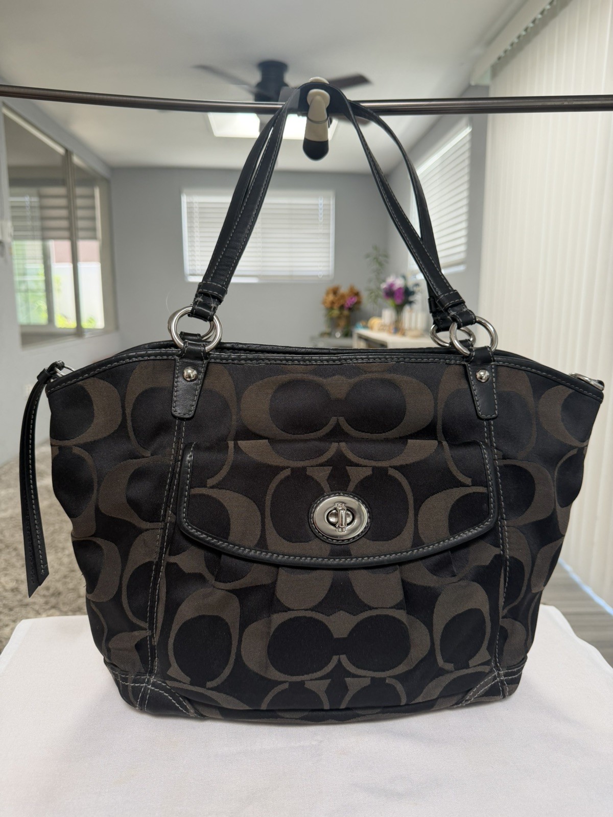 Coach F13139 Signature 2Way Tote Shoulder Bag Black Women’s Charm Strap Auth