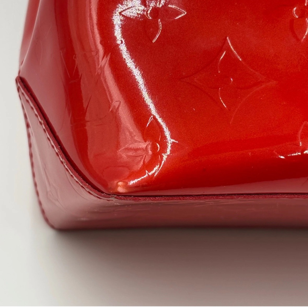 Louis Vuitton Reade Shoulder Bag PM Red Leather