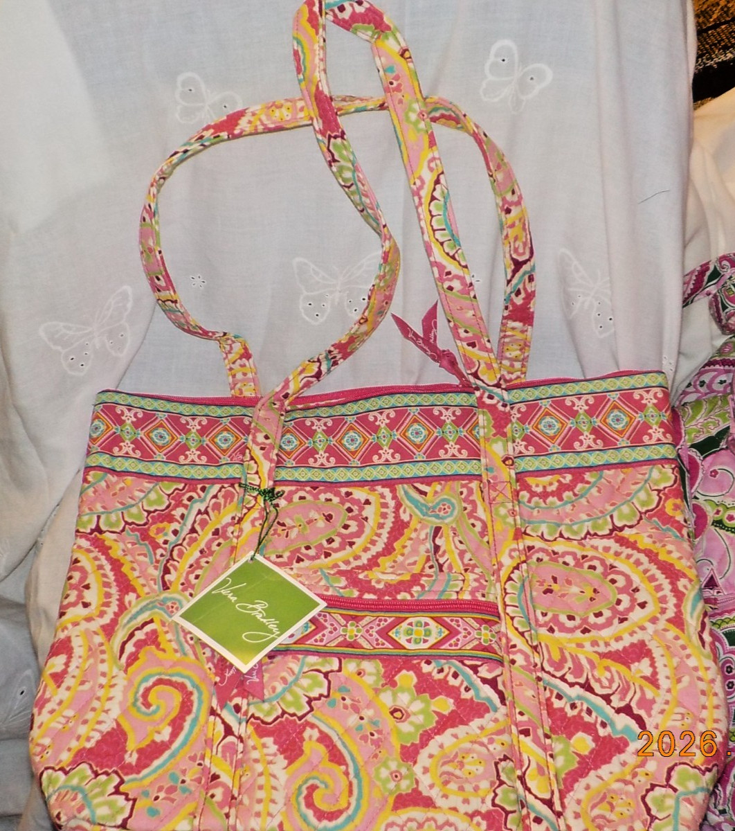 Vera Bradley Villager large zipper tote in Capri Melon NWT