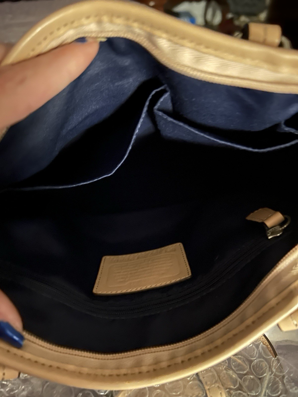 Coach Versatile 2way Hand or Shoulder bag Featuring the Iconic Signature Pattern