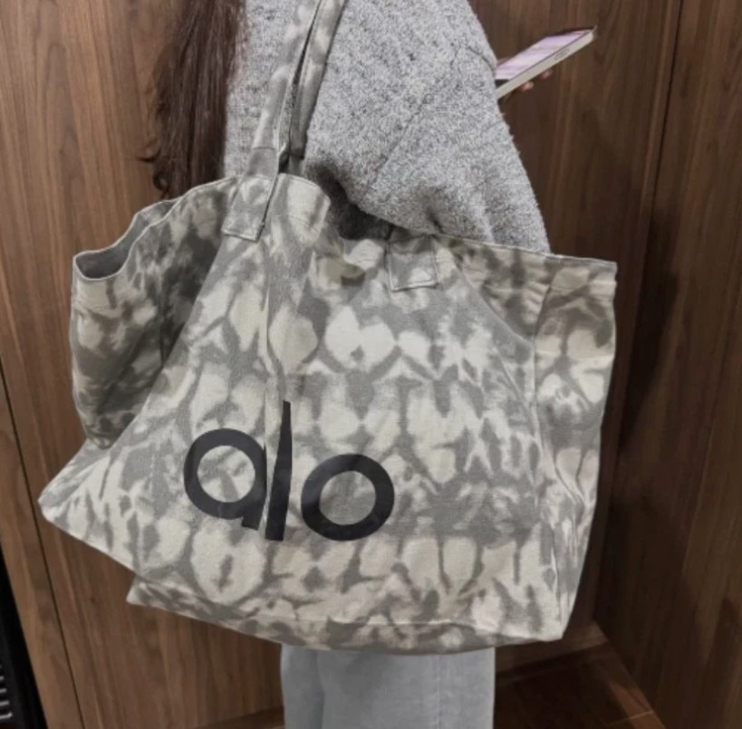 ALO Yoga Large Gray Tie Dye Canvas Tote Gym Travel Shoulder Shopper Bag NWT