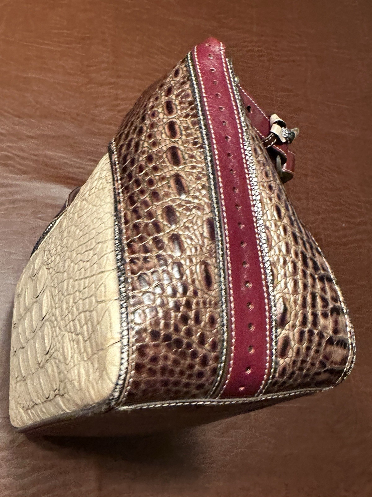 Brahmin Zipper Hobo Purse, Gorgeous w Metallic Leather Piping Accents Excellent