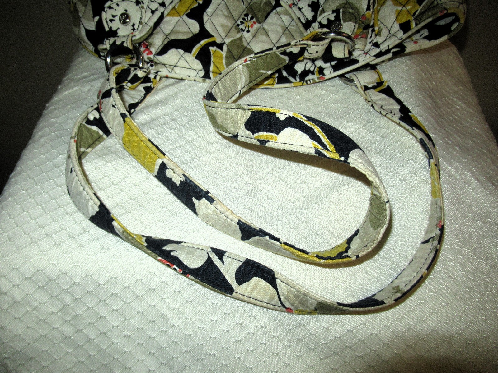 Vera Bradley Dogwood Tote Shoulder Bag Open Top Floral Yellow & Black Pockets