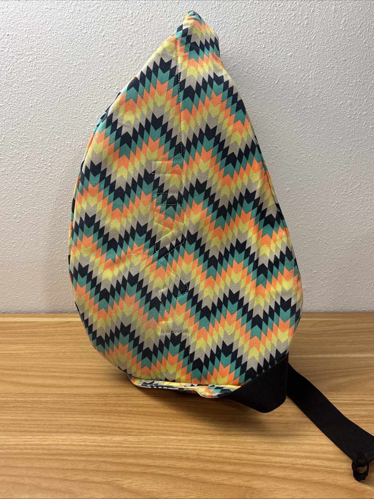Kavu Aztec Rope Sling Crossbody Bag Shoulder Vibrant Zig Zag Pattern FREE SHIP