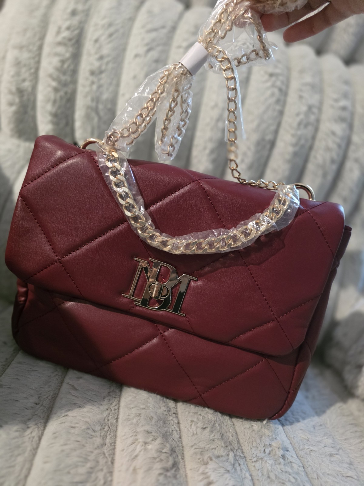 Burgundy Small Quilted Shoulder Bag Gold Chain Strap Logo Magnetic Inner Pockets