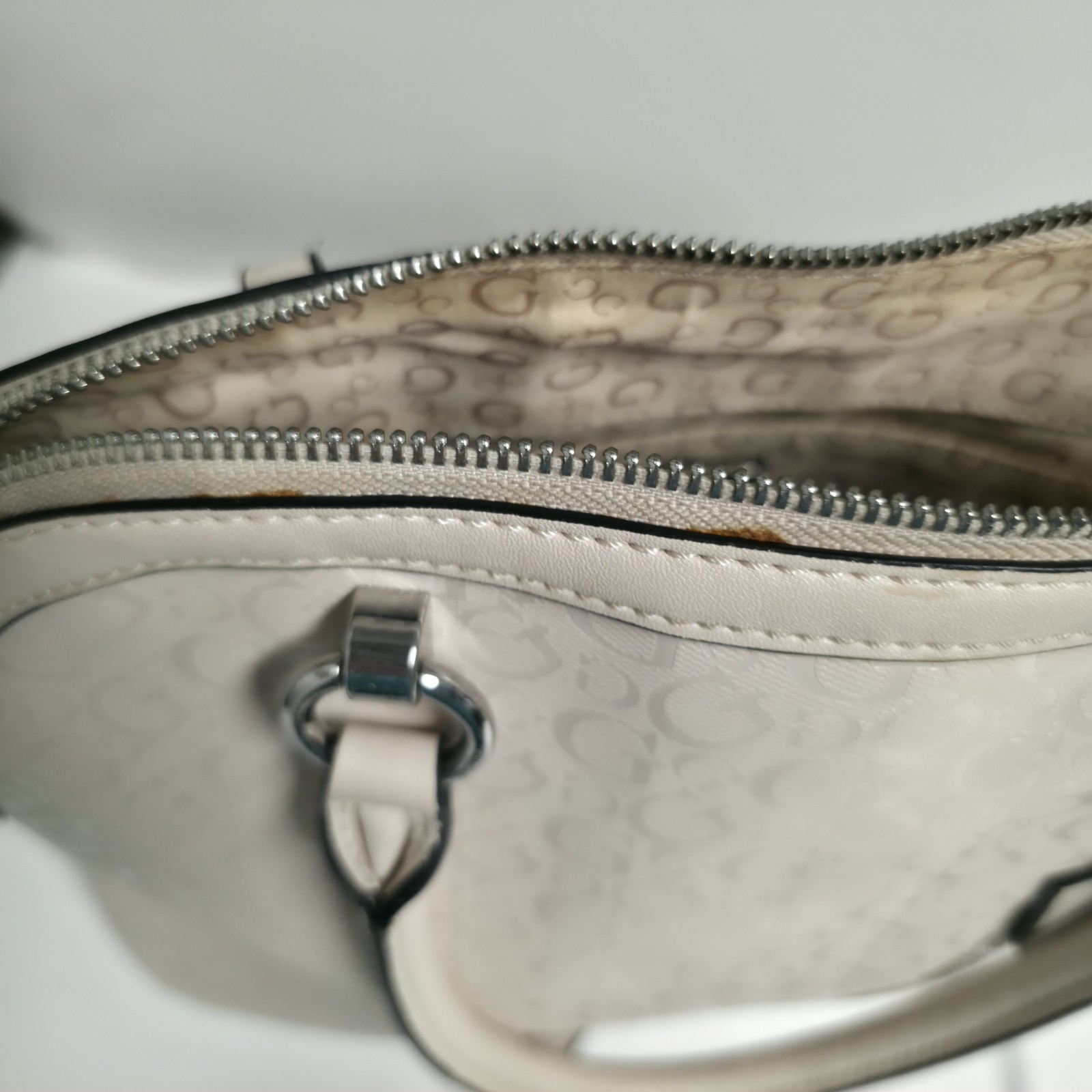 GUESS Light Pink Faux Leather Satchel Handbag Crossbody Bag Logo Plate Charm
